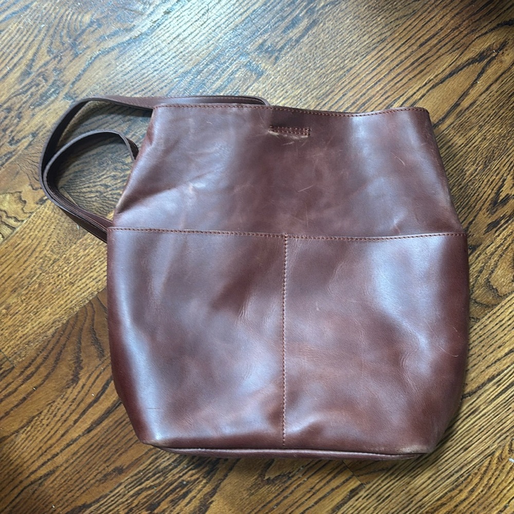 Able Chestnut Brown Leather Tote Backpack